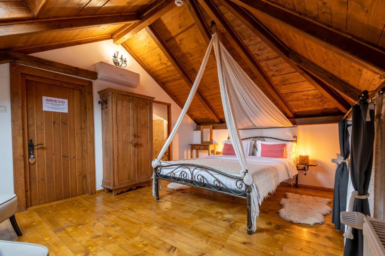 Boutique Hotel Von Graf Sighişoara Buitenkant foto